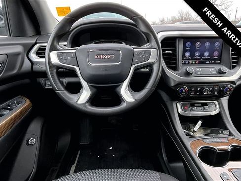 Used 2023 GMC Acadia SLE w/ Driver Convenience Package image 8