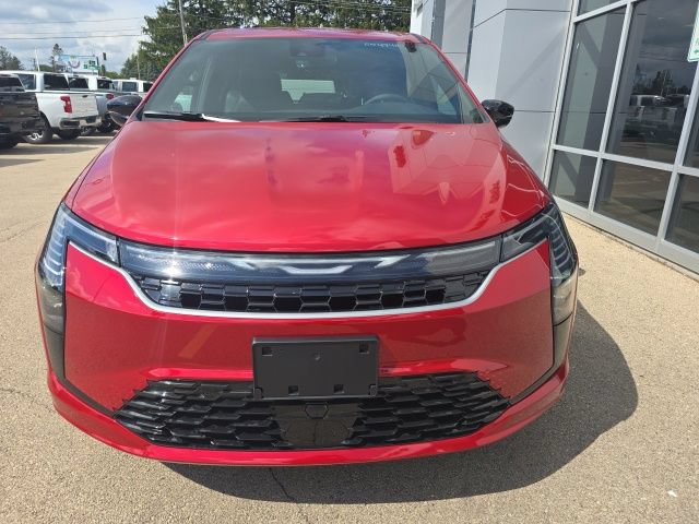 New 2027 Chrysler Pacifica Select AWD/4WD image 2