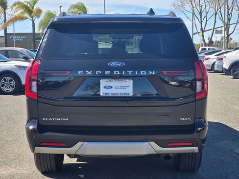 Certified 2025 Ford Expedition Max Platinum image 8