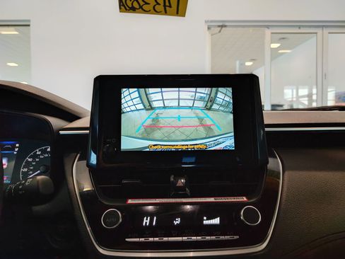 Used 2024 Toyota Corolla Cross SE image 22