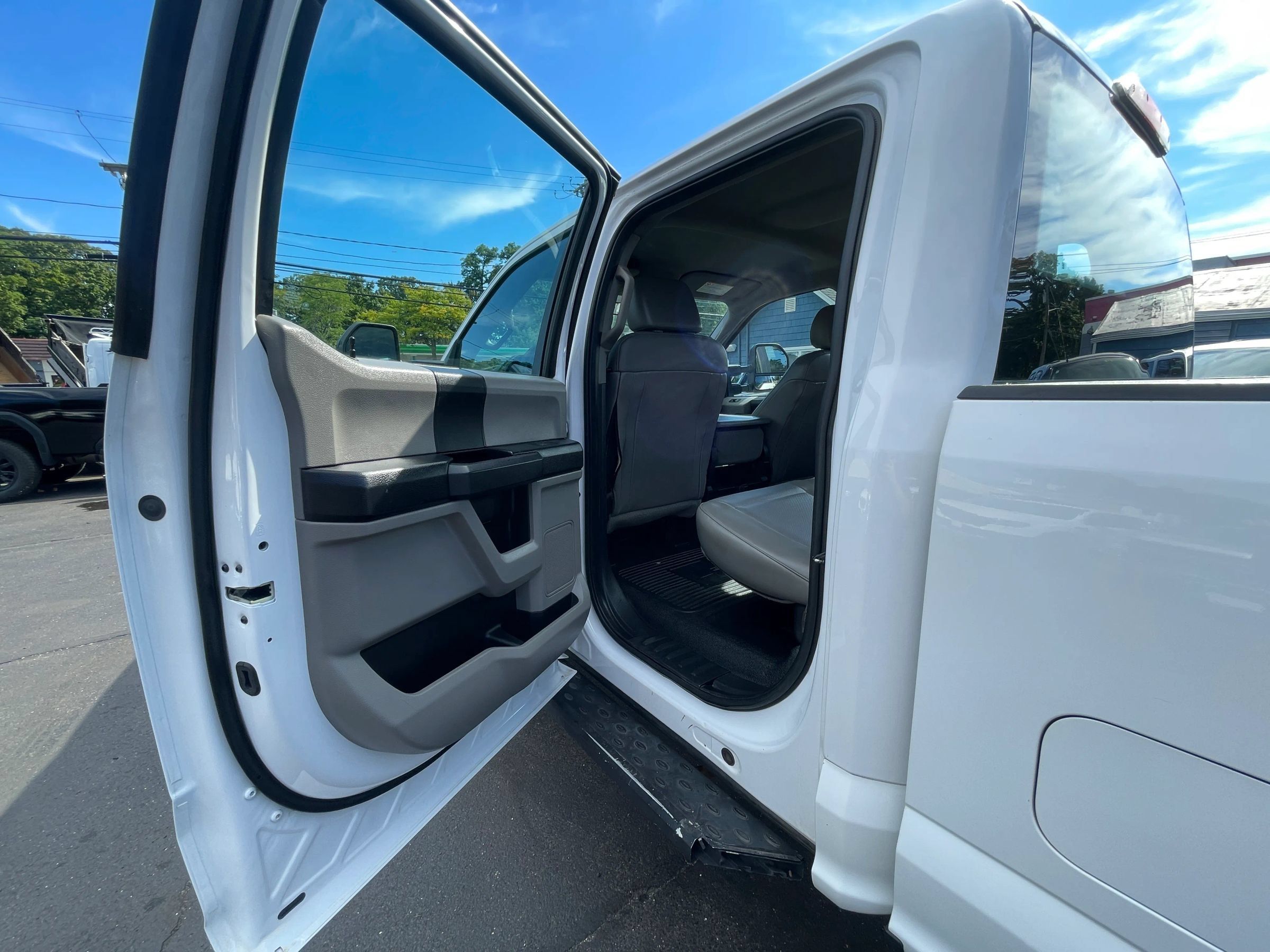 Used 2018 Ford F250 XL w/ Power Equipment Group AWD/4WD image 24