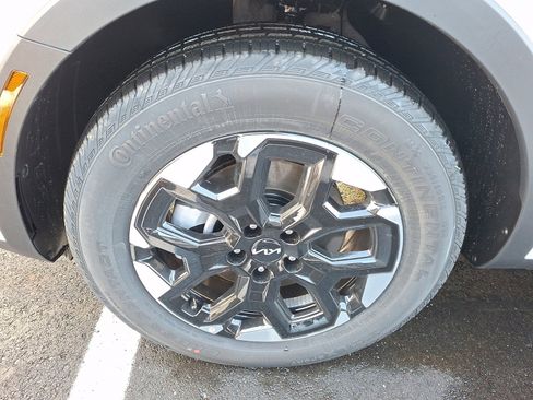 New 2026 Kia Sorento S FWD image 4
