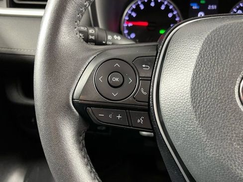 Used 2020 Toyota RAV4 XLE Premium image 15