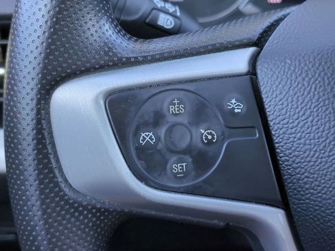 Used 2022 GMC Terrain SLE w/ Driver Convenience Package image 25