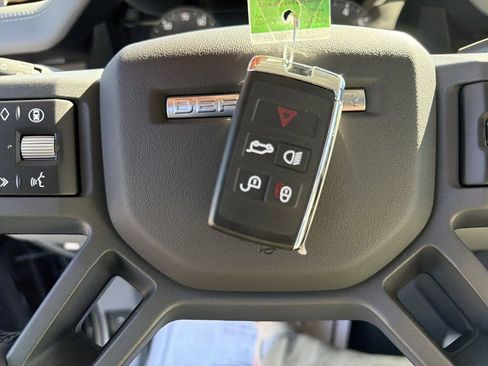 New 2026 Land Rover Defender 110 X-Dynamic SE AWD/4WD image 28