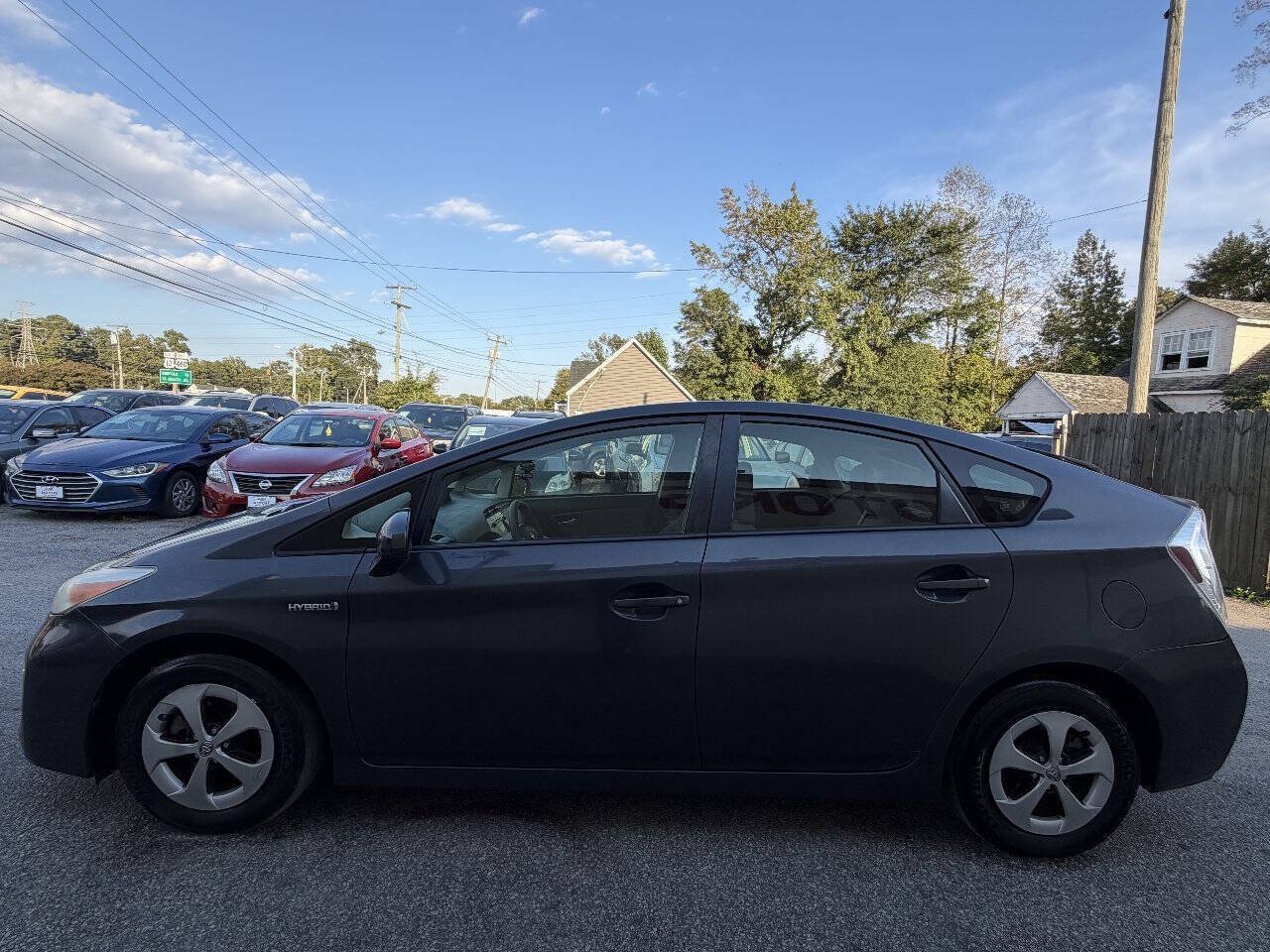 Used 2013 Toyota Prius Two FWD image 5