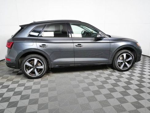 Used 2023 Audi Q5 2.0T Prestige w/ Prestige Package AWD/4WD image 2