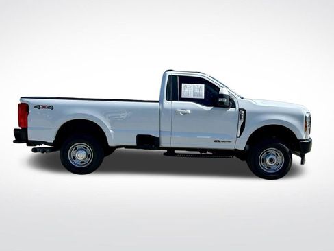Used 2025 Ford F250 XL AWD/4WD image 4
