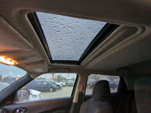 Used 2014 Nissan Juke SV w/ Navigation Package image 22