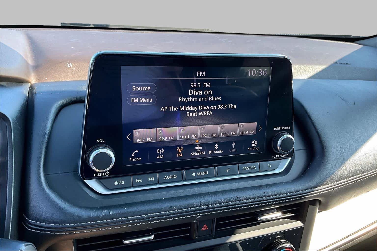 Used 2023 Nissan Rogue SV FWD image 25
