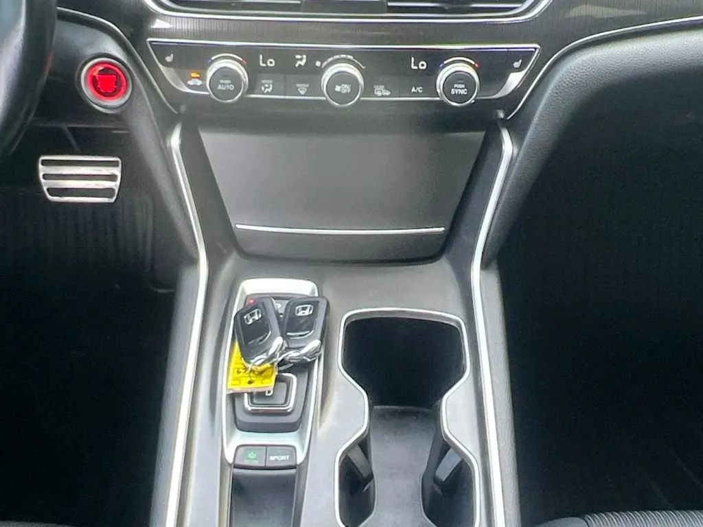 Used 2022 Honda Accord Sport image 11