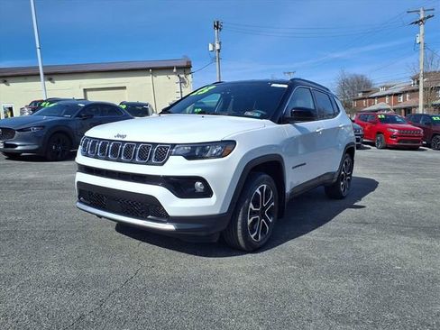Certified 2023 Jeep Compass Limited image 3