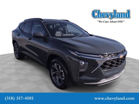 Certified 2025 Chevrolet Trax LT w/ LT Convenience Package image 1