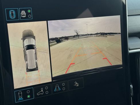 Used 2025 GMC Yukon Denali image 18