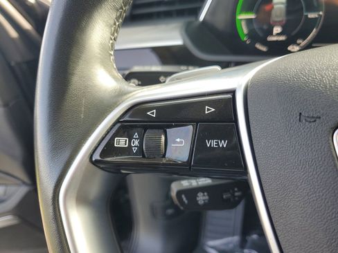 Used 2023 Audi e-tron Premium Plus w/ Premium Plus Package image 25