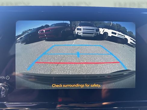 Used 2025 Toyota Corolla SE image 18