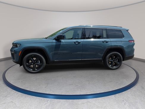 New 2026 Jeep Grand Cherokee L Limited AWD/4WD image 4