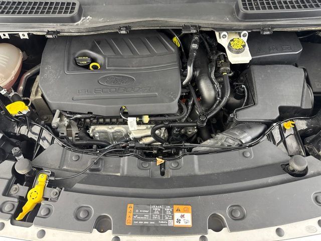 Used 2018 Ford Escape SE w/ Ford Safe & Smart Package FWD image 17