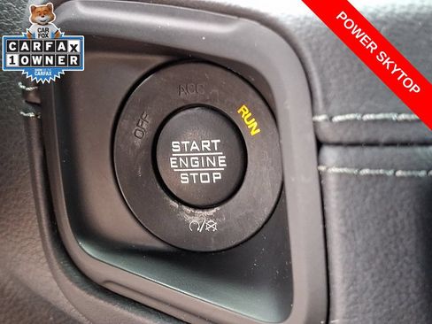 Used 2024 Jeep Wrangler Unlimited Sahara w/ Technology Group AWD/4WD image 23
