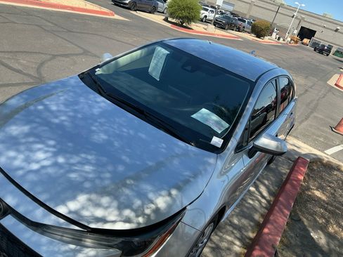 Used 2020 Toyota Corolla LE w/ Carpet Mat Package (TMS) FWD image 28