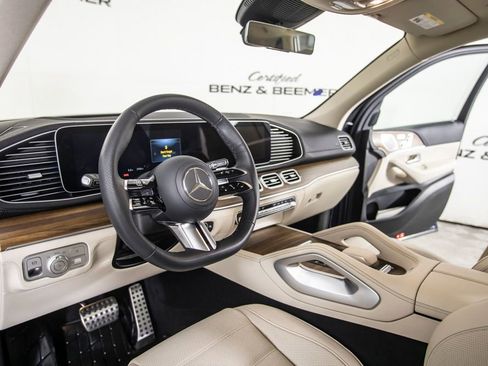 Used 2026 Mercedes-Benz GLS 580 4MATIC image 22