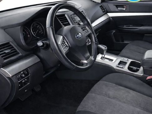 Used 2013 Subaru Outback 2.5i Premium image 5