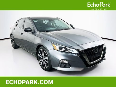 Used 2021 Nissan Altima 2.5 SR FWD image 1