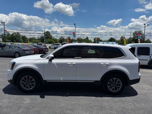 Used 2023 Kia Telluride LX FWD image 8
