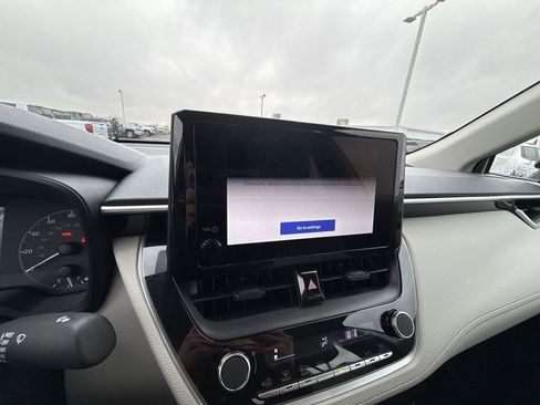 Used 2025 Toyota Corolla Cross L image 20