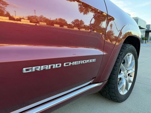 Used 2016 Jeep Grand Cherokee Summit w/ Platinum Series Group AWD/4WD image 25
