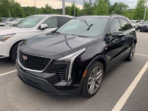 Used 2022 Cadillac XT4 Sport w/ Enhanced Visibility Package FWD image 1
