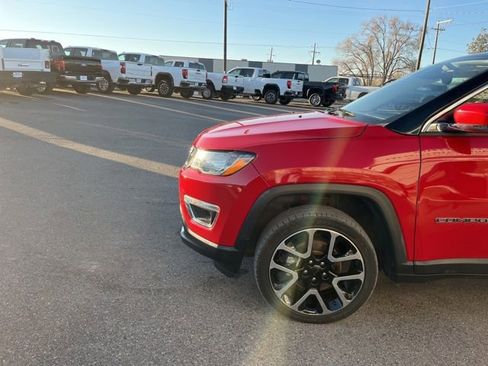 Used 2018 Jeep Compass Limited w/ Navigation Group AWD/4WD image 4