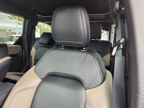 Used 2024 Ford Bronco Wildtrak image 11