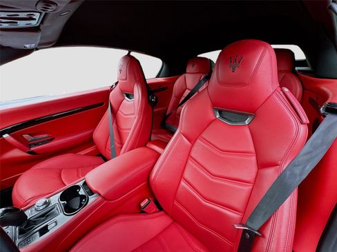 Used 2019 Maserati GranTurismo Sport image 12
