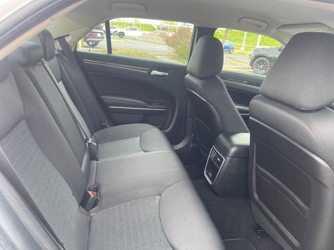 Used 2019 Chrysler 300 Touring w/ Driver Convenience Group AWD/4WD image 14