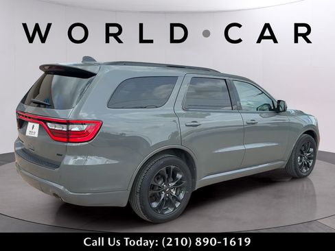 Used 2023 Dodge Durango GT w/ Blacktop Package RWD image 4