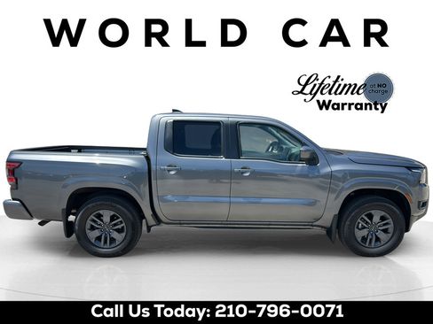 Used 2025 Nissan Frontier SV w/ SV Convenience Package RWD image 8