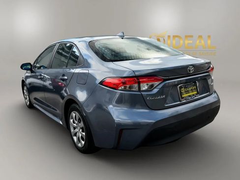 Used 2024 Toyota Corolla LE FWD image 5