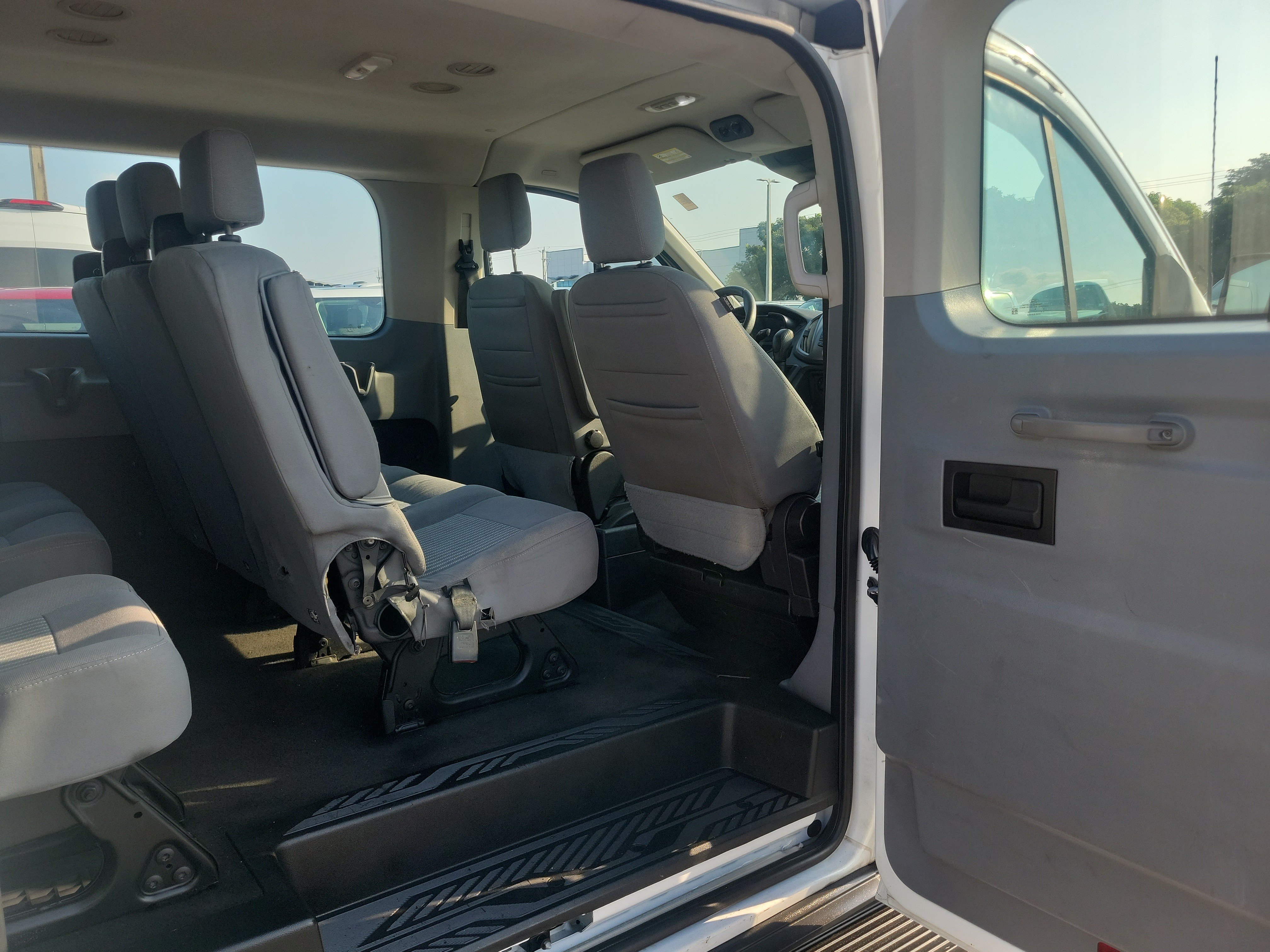 Used 2018 Ford Transit 350 XLT RWD image 15