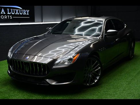 Used 2017 Maserati Quattroporte GTS GranSport RWD image 1