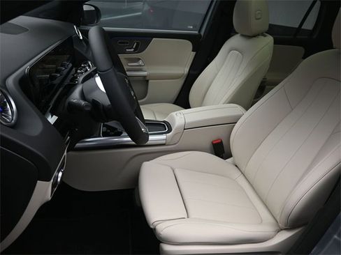 New 2026 Mercedes-Benz GLA 250 image 18