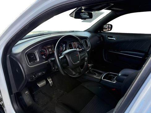 Used 2022 Dodge Charger R/T RWD image 9