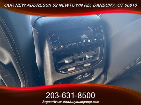 Used 2023 Jeep Grand Cherokee Summit AWD/4WD image 33