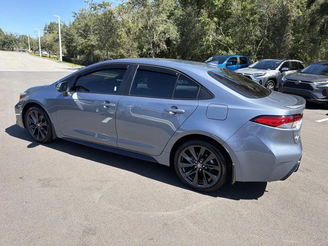 Certified 2025 Toyota Corolla SE FWD image 4