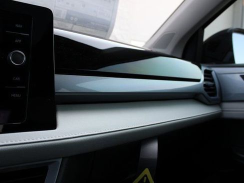 New 2025 Volkswagen Taos SEL AWD/4WD image 8