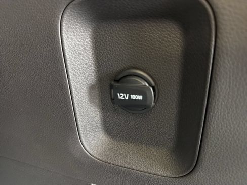 New 2026 Kia Carnival LX FWD image 11