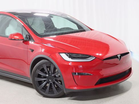 Used 2022 Tesla Model X AWD/4WD image 2