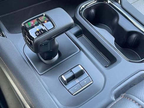 New 2026 GMC Sierra 1500 AT4 AWD/4WD image 15