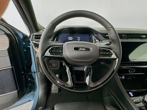 New 2026 Jeep Grand Cherokee L Summit w/ Obsidian Package AWD/4WD image 15