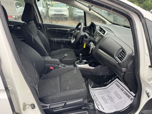 Used 2017 Honda Fit LX image 12